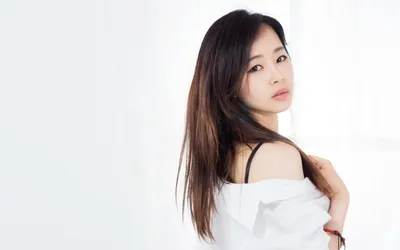 Asian Woman Long Hair Minimal Wallpaper 4K 2560x1600 Hd, Desktop, Wallpaper:, Featuring, An, Asian, Woman, With, Long, Hair, White, Top, Ultrawide, QHD