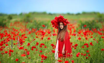 Little Brunette Girl Wearing Nature Wallpaper 4K 2048x1249 A, Little, Brunette, Girl, Wearing, Red, Poppy, Wreath, Stands, Vibrant, Summer, Field, White, Ultrawide, Full HD