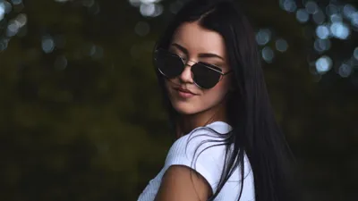 Dreamy Woman Wallpaper Abstract Wallpaper 4K 2048x1154 Woman, Model, Hd, Desktop, Wallpaper, Background, Image, White, Brown, Ultrawide, Full HD
