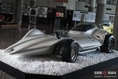 Sleek Futuristic Wallpaper Cars Wallpaper 4K 3269x2189 Futuristic, Silver, Open-top, Concept, Car, On, White, Gravel, Showroom, Vehicle, Rendered, Quad, Gray, Landscape, QHD