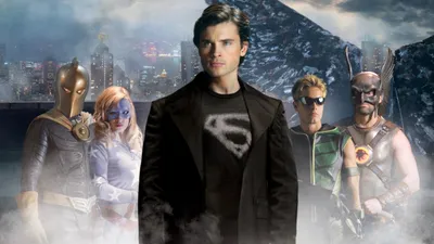 Clark Kent Smallville Space Wallpaper 4K 2278x1281 Clark, Kent, From, Smallville, Stands, Center, In, An, Flanked, Doctor, Fate, Green, Gray, White, Ultrawide, Full HD