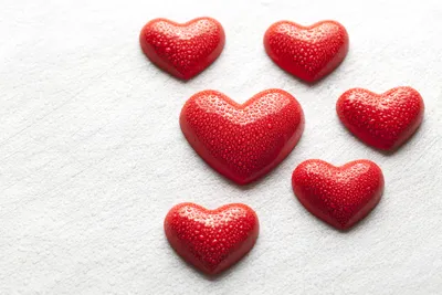 Dark Artistic Wallpaper Abstract Wallpaper 4K 5616x3744 Artistic, 5k, Ultra, Hd, Pc, Desktop, Wallpaper, Showing, Six, Red, Hearts, Water-drop, White, Landscape, 4k