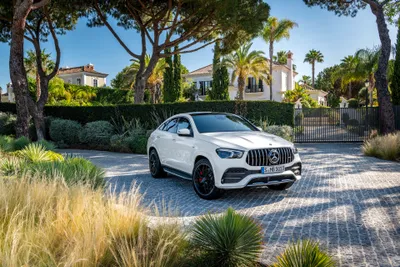 Vibrant White Wallpaper Nature Wallpaper 4K 3840x2560 4k, Ultra, Hd, Desktop, Wallpaper, Of, A, White, Mercedes-amg, Gle, Suv, Mercedes‑benz, Gray, Landscape