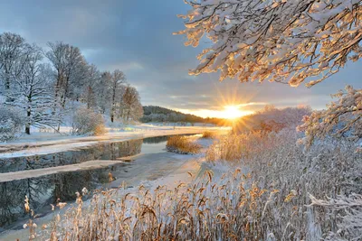 Serene Winter Landscape Sunset Nature Wallpaper 4K 1920x1280 A, Serene, Winter, Landscape, Featuring, Sunset, Over, Snow-covered, River, Trees, Reflecting, Golden, Gray, Full HD