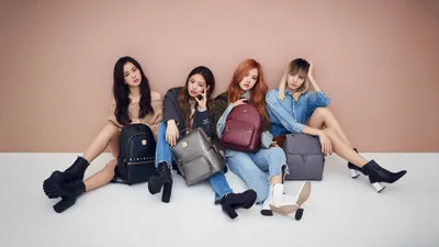 Vivid Blackpink Wallpaper Black/Dark Wallpaper 4K 3840x2160 Blackpink, Members, Sitting, Against, A, Peach, Wall, Each, Holding, Stylish, Backpack, Featured, White, Gray, Ultrawide, 4k