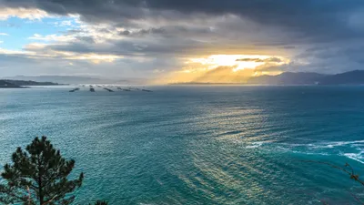 Dark Ocean Wallpaper Nature Wallpaper 4K 3840x2160 Hd, Desktop, Wallpaper, Featuring, A, Stunning, Ocean, Landscape, Sunlight, Piercing, Through, Dramatic, Gray, Ultrawide, 4k