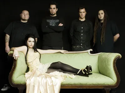 Dreamy Rock Wallpaper Black/Dark Wallpaper 4K 1600x1200 Hd, Desktop, Wallpaper, Featuring, The, Rock, Band, Evanescence, Members, Standing, Against, Dark, White, Gray, Landscape