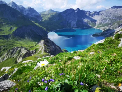 Bold General Wallpaper Abstract Wallpaper 4K 3648x2736 Wallpaper, General, 3648x2736, White, Landscape, QHD