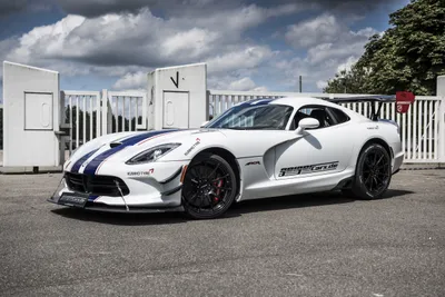 Serene White Wallpaper Cars Wallpaper 4K 4800x3204 White, Dodge, Viper, With, Blue, Racing, Stripes, Parked, Asphalt, Captured, High-resolution, Ultra, Gray, Landscape, 4k