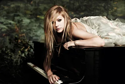 Dark Avril Wallpaper Abstract Wallpaper 4K 3000x2000 Avril, Lavigne, Poses, On, A, Piano, Draped, In, Flowing, Gown, Set, Against, White, Gray, Landscape, QHD