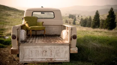 Sleek Vintage Wallpaper Nature Wallpaper 4K 2560x1440 A, Vintage, Dodge, Pickup, Truck, Parked, In, Grassy, Field, Green, Chair, Bed, White, Ultrawide, QHD