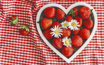 Strawberries Heart Shaped Abstract Wallpaper 4K 3840x2400 Strawberries, In, A, Heart-shaped, Bowl, White, Ultrawide, 4k