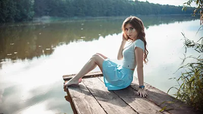 Brunette Woman Model Wearing Nature Wallpaper 4K 2560x1440 Hd, Desktop, Wallpaper, Of, A, Brunette, Woman, Model, Wearing, Skirt, Sitting, Wooden, White, Ultrawide, QHD