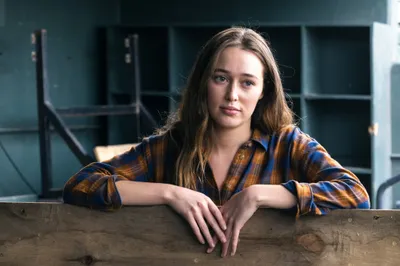 Misty Alycia Wallpaper Cars Wallpaper 4K 4000x2666 Alycia, Debnam, Carey, Australian, Actress, With, Brunette, Hair, Poses, Thoughtfully, Against, Muted, Gray, Ultrawide, 4k