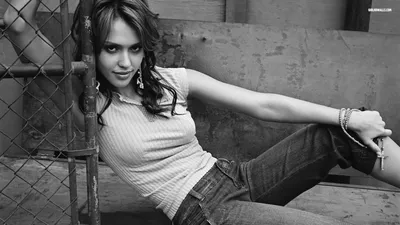 Moody Black Wallpaper Black/Dark Wallpaper 4K 1920x1080 Black, And, White, Hd, Pc, Desktop, Wallpaper, Featuring, Celebrity, Jessica, Alba, Leaning, Gray, Ultrawide, Full HD