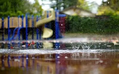 Bright Raindrops Wallpaper Abstract Wallpaper 4K 1920x1200 Hd, Desktop, Wallpaper, Showing, Raindrops, Splashing, On, A, Reflective, Surface, Blurred, Playground, White, Gray, Ultrawide, Full HD