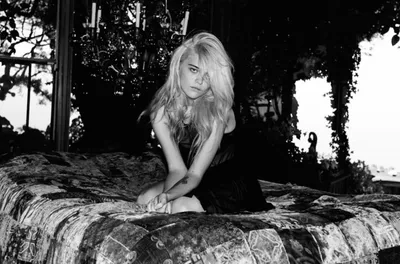 Music Sky Ferreira Nature Wallpaper 4K 1518x1000 Music, Sky, Ferreira, Hd, Desktop, Wallpaper, Background, White, Gray, Ultrawide
