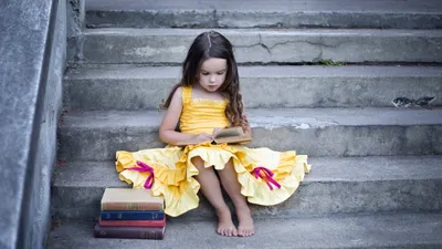 Little Girl Reading Book Abstract Wallpaper 4K 2560x1440 Little, Girl, Reading, A, Book, Gray, Ultrawide, QHD