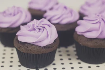 Close Chocolate Cupcakes Topped Abstract Wallpaper 4K 2048x1365 Hd, Desktop, Wallpaper, Featuring, Close-up, Of, Chocolate, Cupcakes, Topped, Swirls, Lavender, Cream, Gray, White, Ultrawide, Full HD
