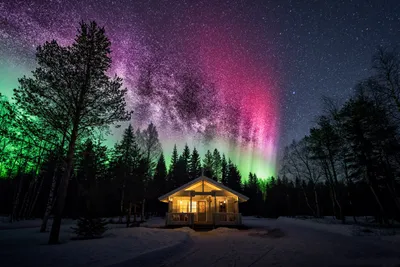 Serene Nature Cozy Cabin Space Wallpaper 4K 1600x1068 A, Serene, Nature, Scene, Featuring, Cozy, Cabin, Illuminated, Under, Stunning, Aurora, Borealis, Brown, Landscape