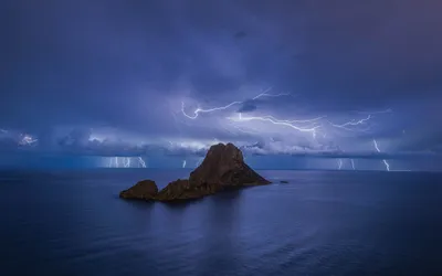 Ocean Horizon Island Dramatic Nature Wallpaper 4K 2560x1600 Hd, Desktop, Wallpaper, Featuring, An, Ocean, Horizon, And, Island, Under, Dramatic, Sky, Brown, Ultrawide, QHD