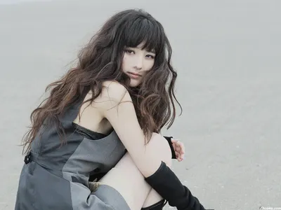 Crisp Woman Wallpaper Abstract Wallpaper 4K 1600x1200 Hd, Desktop, Wallpaper, Featuring, A, Woman, Named, Harada, Natsuki, Long, Wavy, Hair, Gray, Landscape