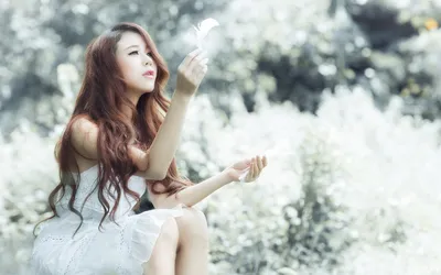 Serene Asian Wallpaper Nature Wallpaper 4K 1920x1200 An, Asian, Woman, In, A, White, Dress, Sits, Outdoors, Holding, Flower, Serene, Ultrawide, Full HD