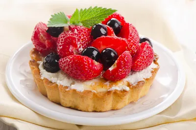 Quad Fruit Tart Dessert Abstract Wallpaper 4K 3465x2302 2k, Quad, Hd, Pc, Desktop, Wallpaper, Of, A, Fruit, Tart, Dessert, Strawberries, White, Ultrawide, QHD