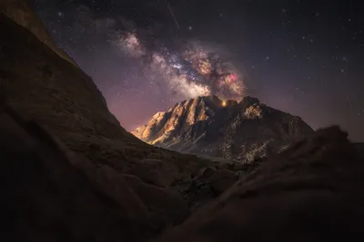 Radiant General Wallpaper Abstract Wallpaper 4K 1600x1067 Wallpaper, General, 1600x1067, Gray, Brown, Landscape