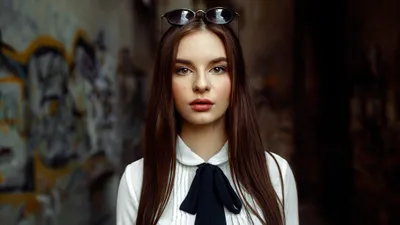 Epic Lipstick Wallpaper Abstract Wallpaper 4K 2048x1152 Lipstick, Sunglasses, Brown, Eyes, Long, Hair, Brunette, Depth, Field, Woman, Model, Desktop, White, Gray, Ultrawide, Full HD
