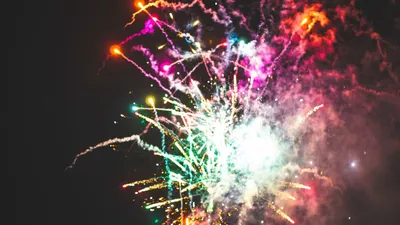 Vibrant Fireworks Erupting Night Black/Dark Wallpaper 4K 1920x1080 Vibrant, Fireworks, Erupting, In, A, Night, Sky, Serving, Vivid, Desktop, White, Ultrawide, Full HD