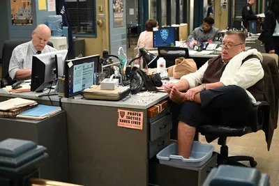 Joel Mckinnon Miller Show Brooklyn Abstract Wallpaper 4K 3000x2000 Joel, Mckinnon, Miller, Tv, Show, Brooklyn, Nine-nine, Hd, Desktop, White, Brown, Gray, Landscape, QHD
