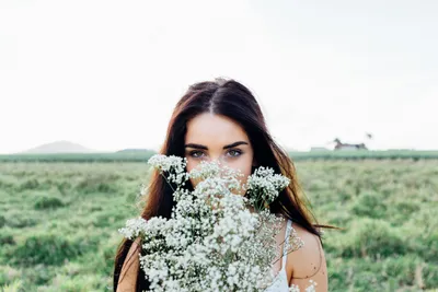 Vivid Brown Wallpaper Nature Wallpaper 4K 5472x3648 Brown, Eyes, Depth, Of, Field, White, Flower, Brunette, Woman, Model, Desktop, Landscape, 4k