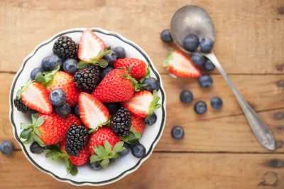 Still Life Bowl Black/Dark Wallpaper 4K 2048x1365 Hd, Pc, Desktop, Wallpaper, Background, Still, Life, Of, Bowl, Strawberries, Blackberries, Blueberries, Gray, Ultrawide, Full HD