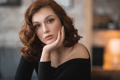 Bright Close Wallpaper Abstract Wallpaper 4K 5490x3660 Close-up, Portrait, Of, A, Redhead, Woman, With, Short, Hair, Brown, Eyes, Featuring, Gray, Landscape, 4k