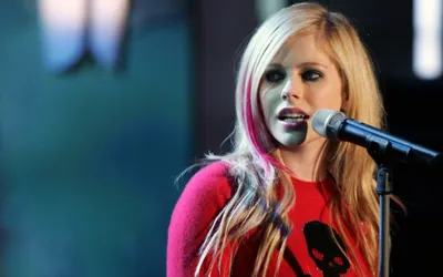 Calm Definition Wallpaper Abstract Wallpaper 4K 1680x1050 A, High-definition, Desktop, Wallpaper, Featuring, Avril, Lavigne, Performing, Microphone, Hand, Her, Iconic, Red, Gray, Ultrawide