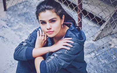 Selena Gomez Her Nature Wallpaper 4K 1920x1200 Hd, Desktop, Wallpaper, Featuring, Selena, Gomez, Showcasing, Her, Seated, Beside, Chain-link, Fence, Gray, White, Ultrawide, Full HD