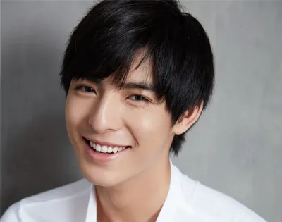 Celebrity Wang Hao Abstract Wallpaper 4K 2000x1576 Celebrity, Wang, Hao, Xuan, Hd, Desktop, Wallpaper, Gray, Square, Full HD