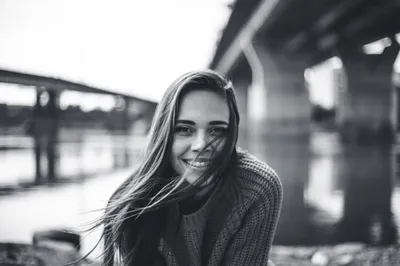 Epic Depth Wallpaper Black/Dark Wallpaper 4K 2560x1707 Depth, Of, Field, Long, Hair, Black, White, Amp, Monochrome, Smile, Woman, Landscape, QHD