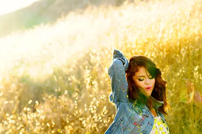 Vibrant Selena Gomez Dancing Cars Wallpaper 4K 1800x1196 A, Vibrant, Hd, Desktop, Wallpaper, Featuring, Selena, Gomez, Dancing, Joyfully, Sunlit, Field, White, Ultrawide