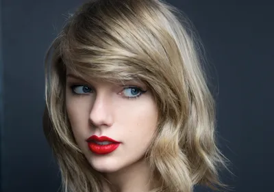 Bright Close Wallpaper Black/Dark Wallpaper 4K 1920x1349 Close-up, Portrait, Of, American, Singer, Taylor, Swift, With, Blonde, Hair, Blue, Eyes, White, Gray, Landscape, Full HD