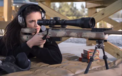 Brunette Woman Hazel Technology Wallpaper 4K 2160x1350 A, Brunette, Woman, With, Hazel, Eyes, Identified, As, Lauren, Young, Aims, Sniper, Gray, Ultrawide, Full HD