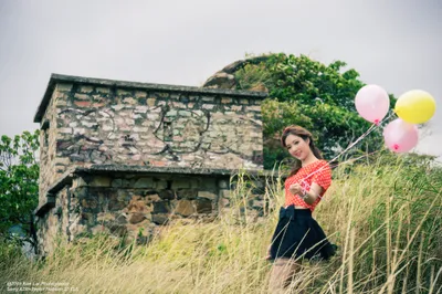 Woman Tagged Wing Stands Front World Wallpaper 4K 2048x1367 A, Woman, Tagged, Wing, Stands, In, Front, Old, Stone, Building, Holding, Balloons, White, Landscape, Full HD