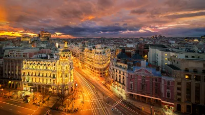 Dreamy Madrid Wallpaper Black/Dark Wallpaper 4K 2048x1152 Madrid, At, Night, By, Anek, Suwannaphoom, Gray, Brown, Ultrawide, Full HD