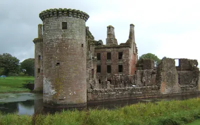 Man Caerlaverock Castle Fantasy Wallpaper 4K 1920x1200 Man, Made, Caerlaverock, Castle, Hd, Desktop, Wallpaper, White, Ultrawide, Full HD