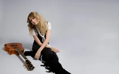 Sleek Taylor Wallpaper Minimal Wallpaper 4K 2560x1600 Hd, Desktop, Wallpaper:, Featuring, Taylor, Swift, Seated, With, Guitar, Minimalist, Gray, Creating, Ultrawide, QHD