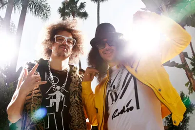 Two Vibrant Members Lmfao Abstract Wallpaper 4K 2700x1800 Hd, Desktop, Wallpaper, Featuring, Two, Vibrant, Members, Of, Lmfao, Sunny, Backdrop, Cool, White, Landscape, QHD