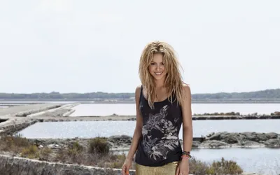 Radiant Vibrant Wallpaper Cars Wallpaper 4K 2560x1600 A, Vibrant, Hd, Desktop, Wallpaper, Featuring, Shakira, Outdoors, Serene, Body, Water, Showcasing, White, Ultrawide, QHD