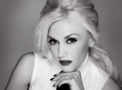 Serene Black Wallpaper Black/Dark Wallpaper 4K 2000x1481 A, Striking, Black-and-white, Portrait, Of, Gwen, Stefani, Showcasing, Her, Signature, Style, Bold, White, Gray, Landscape, Full HD