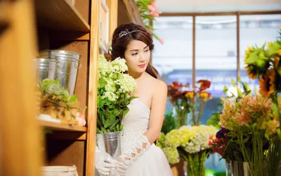Woman Named Linh Nature Wallpaper 4K 1920x1200 A, Woman, Named, Linh, Napie, Stands, Gracefully, In, Flower, Shop, Wearing, White, Ultrawide, Full HD